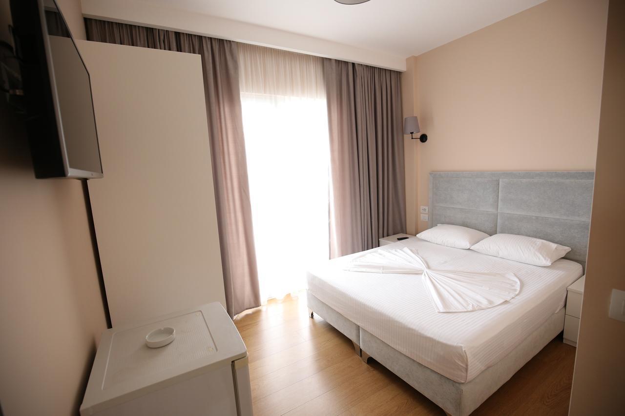 Hotel Edart Durrës Zewnętrze zdjęcie